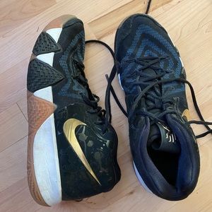 Nike basketball shoes navy gold sports athletic